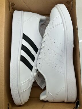 NIB || NWT Adidas Grand Court Base Sneakers. Size: 10.5 Men’s